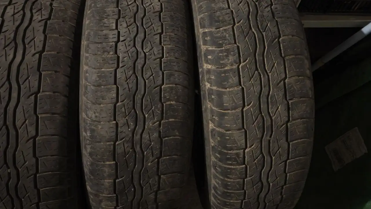Шины лето Бриджистон 225/65 R17 - Шины и диски (Запчасти) в Барнаул
