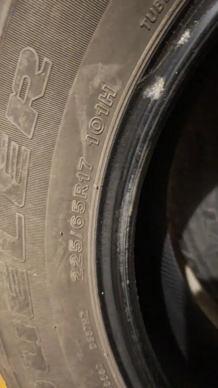 Шины лето Бриджистон 225/65 R17 - Шины и диски (Запчасти) в Барнаул