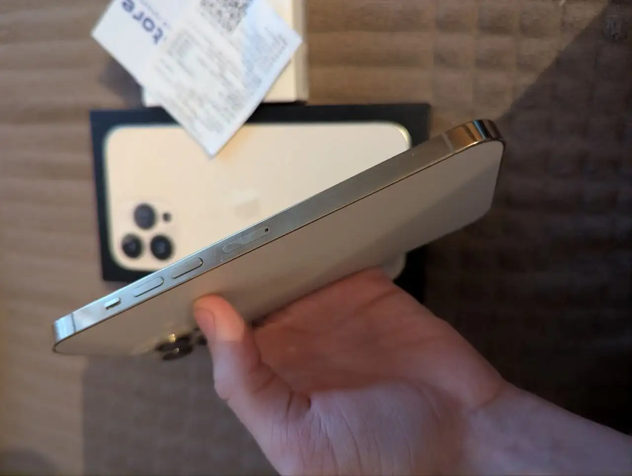 Телефон в отличном состоянии с полным комплектом - Смартфоны (Электроника) в Барнаул