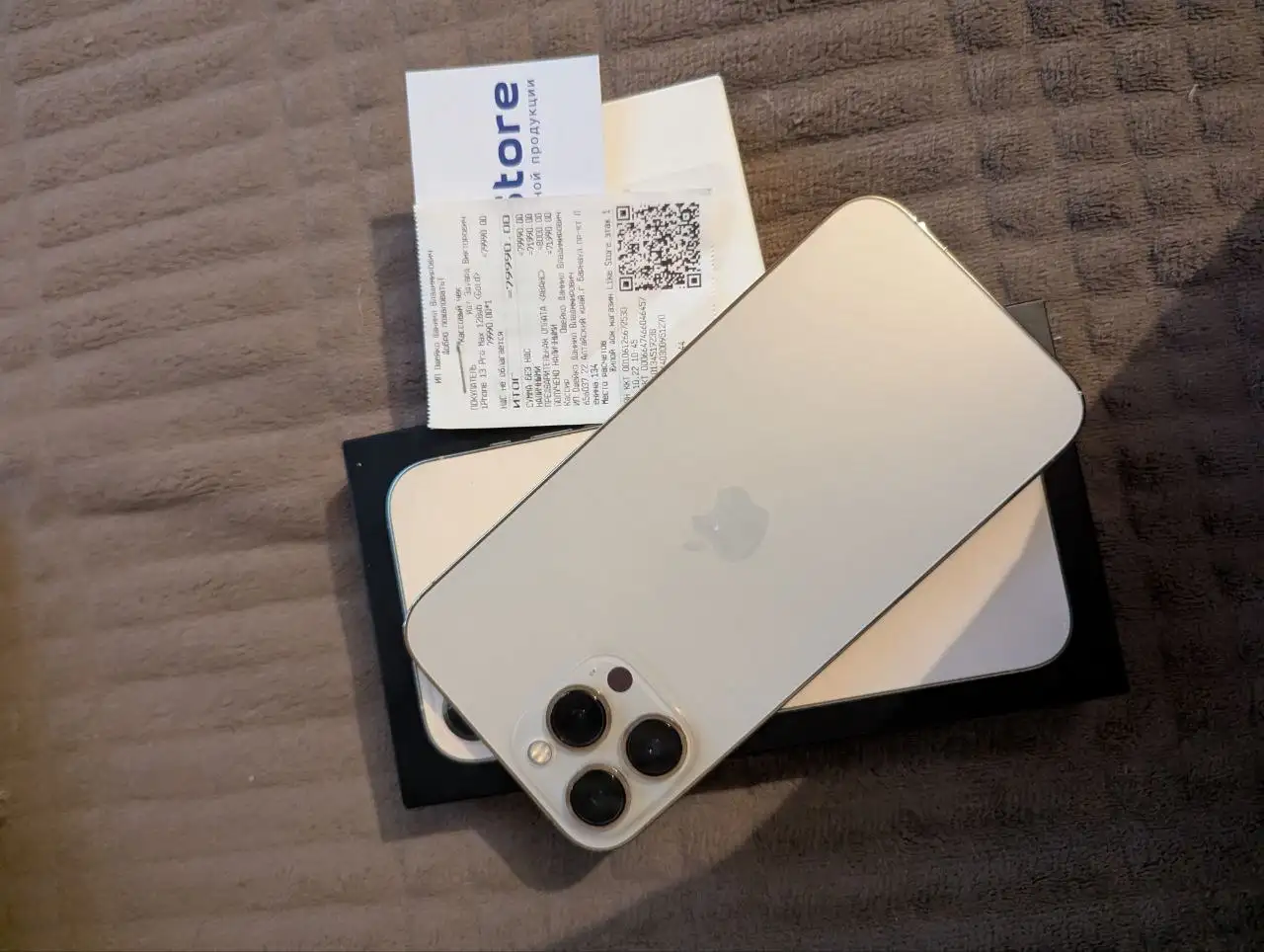 Телефон в отличном состоянии с полным комплектом - Смартфоны (Электроника) в Барнаул