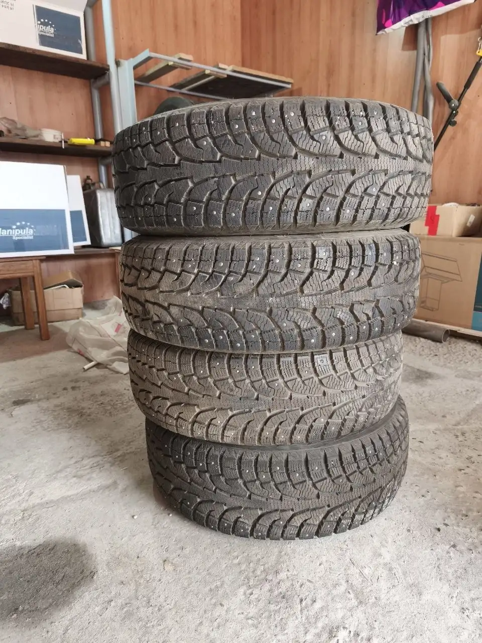 Продажа зимних шин Hankool Pike RW11 215/65 R16 98T - Шины и диски (Авто) в Барнаул