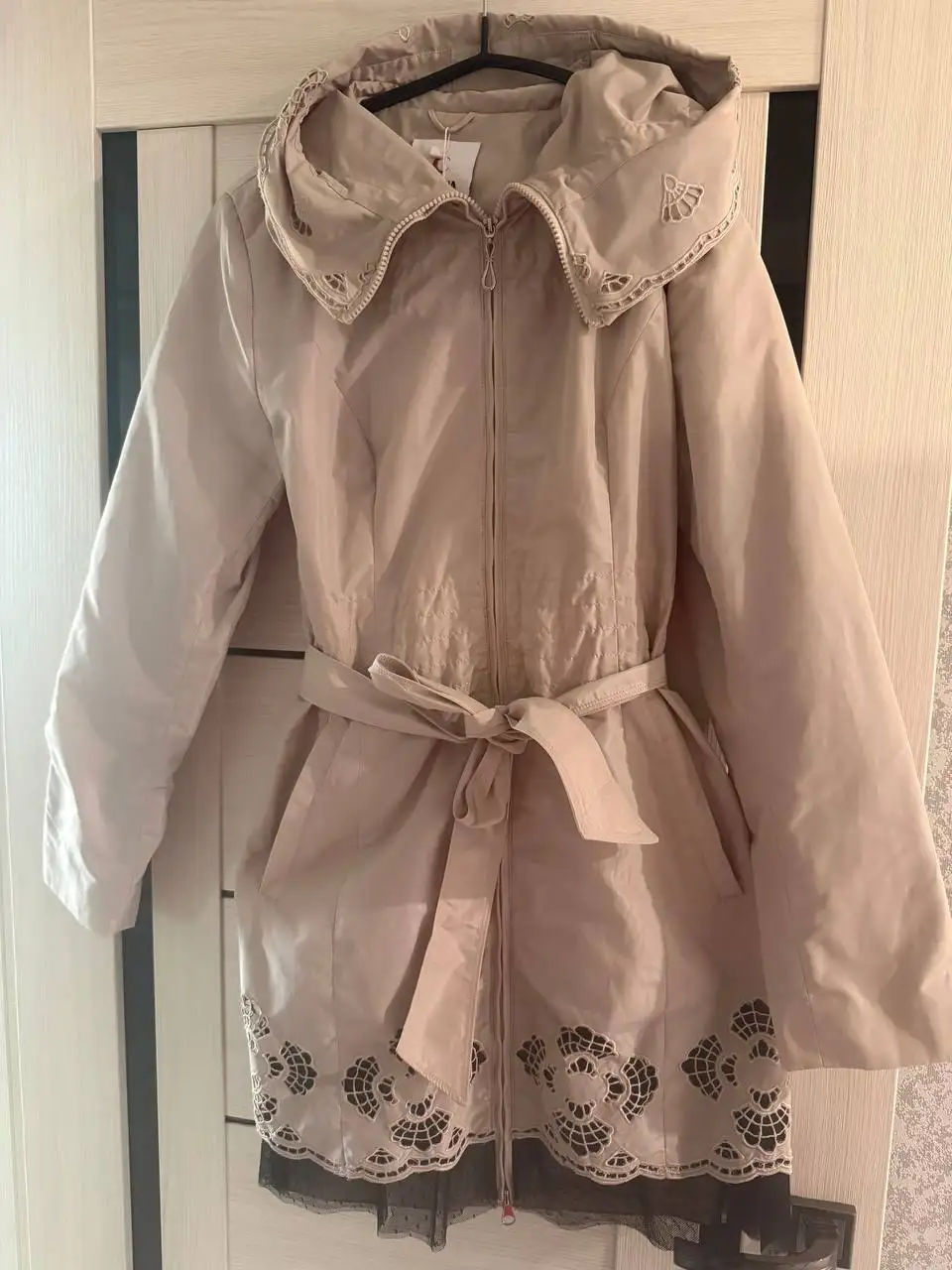 Новый плащ размер 48 - Верхняя одежда (Одежда) в Барнаул