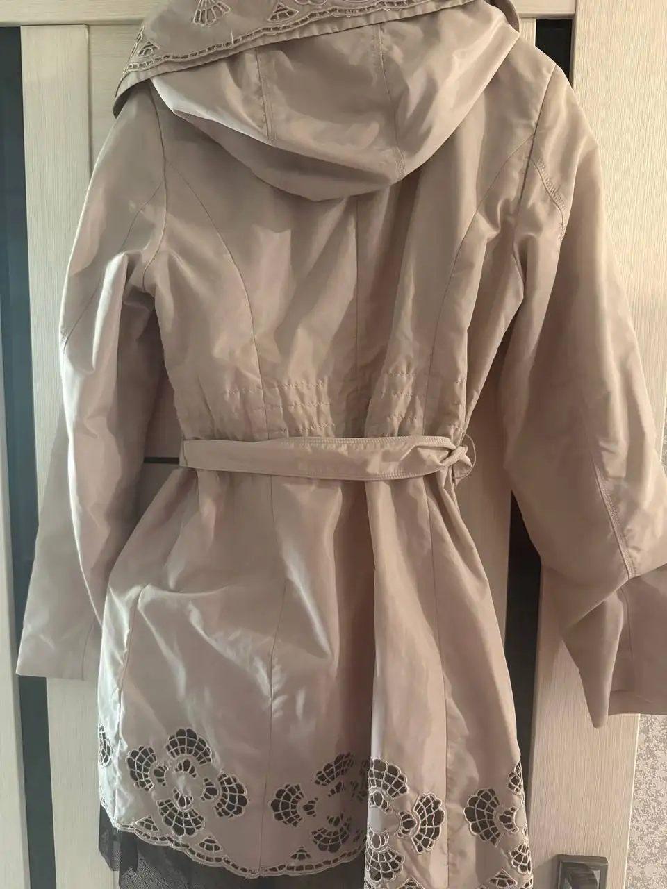 Новый плащ размер 48 - Верхняя одежда (Одежда) в Барнаул