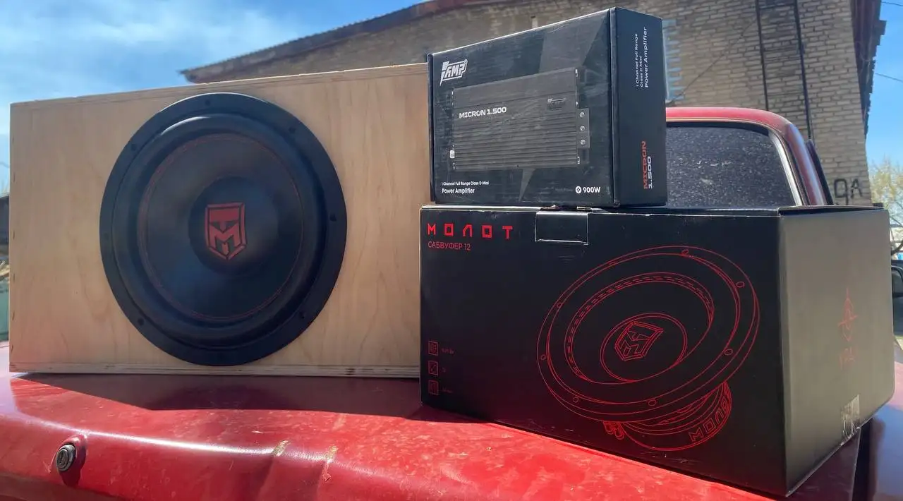 Продам готовый сабвуфер с усилителем и сабом - Автозвук (Авто) в Барнаул