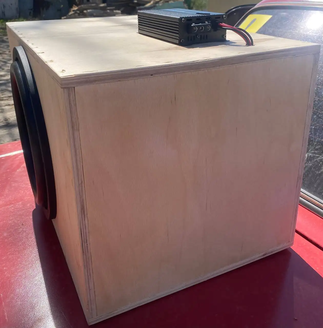 Продам готовый сабвуфер с усилителем и сабом - Автозвук (Авто) в Барнаул