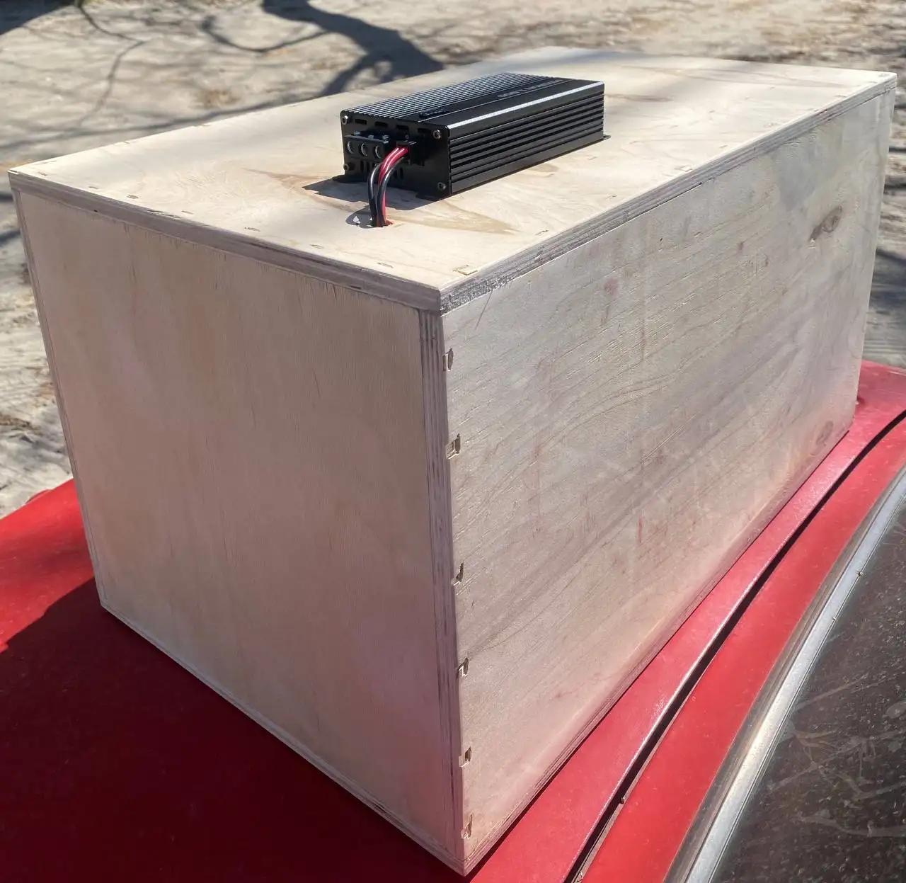 Продам готовый сабвуфер с усилителем и сабом - Автозвук (Авто) в Барнаул