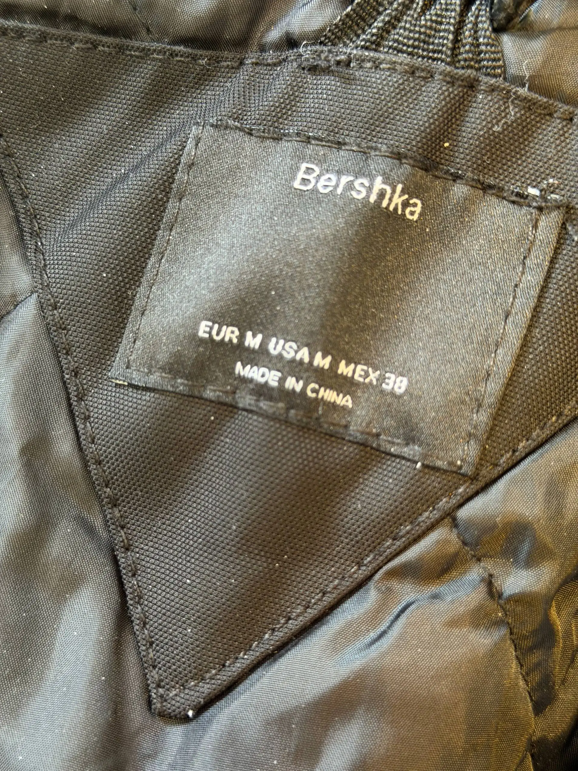 Парка Bershka - Верхняя одежда (Одежда) в Барнаул