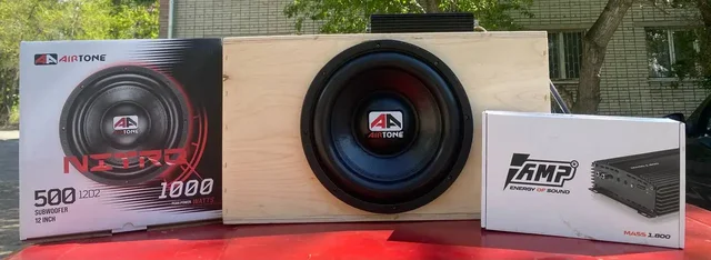 Продам готовый сабвуфер (короб, усилитель, саб) AMP MASS + AIRTONE NITRO - Аккумуляторы в Барнаул