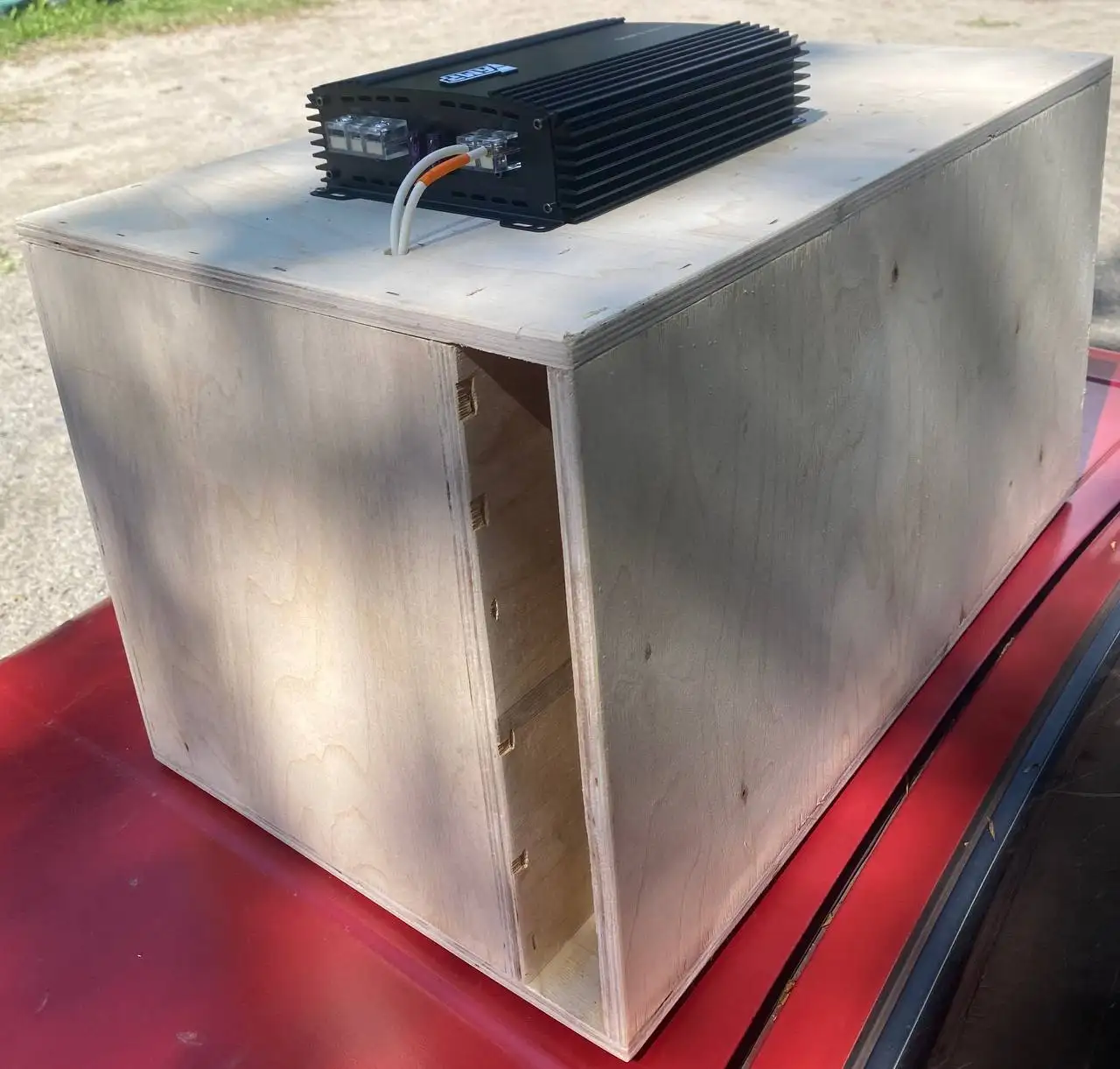 Продам готовый сабвуфер (короб, усилитель, саб) AMP MASS + AIRTONE NITRO - Автозвук (Авто) в Барнаул