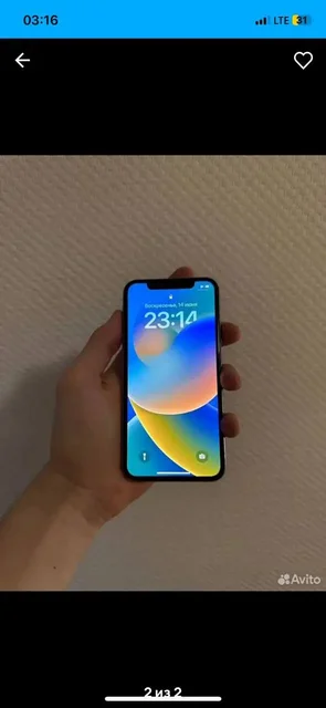 iPhone с чехлом и зарядкой - Электроника в Барнаул