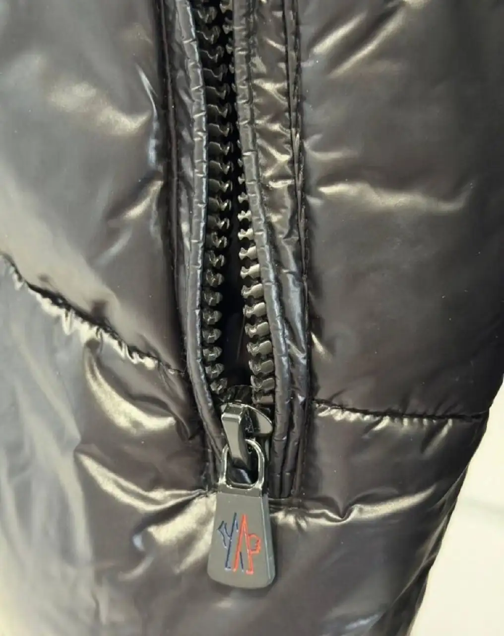 Куртка MONCLER - Верхняя одежда (Одежда) в Барнаул