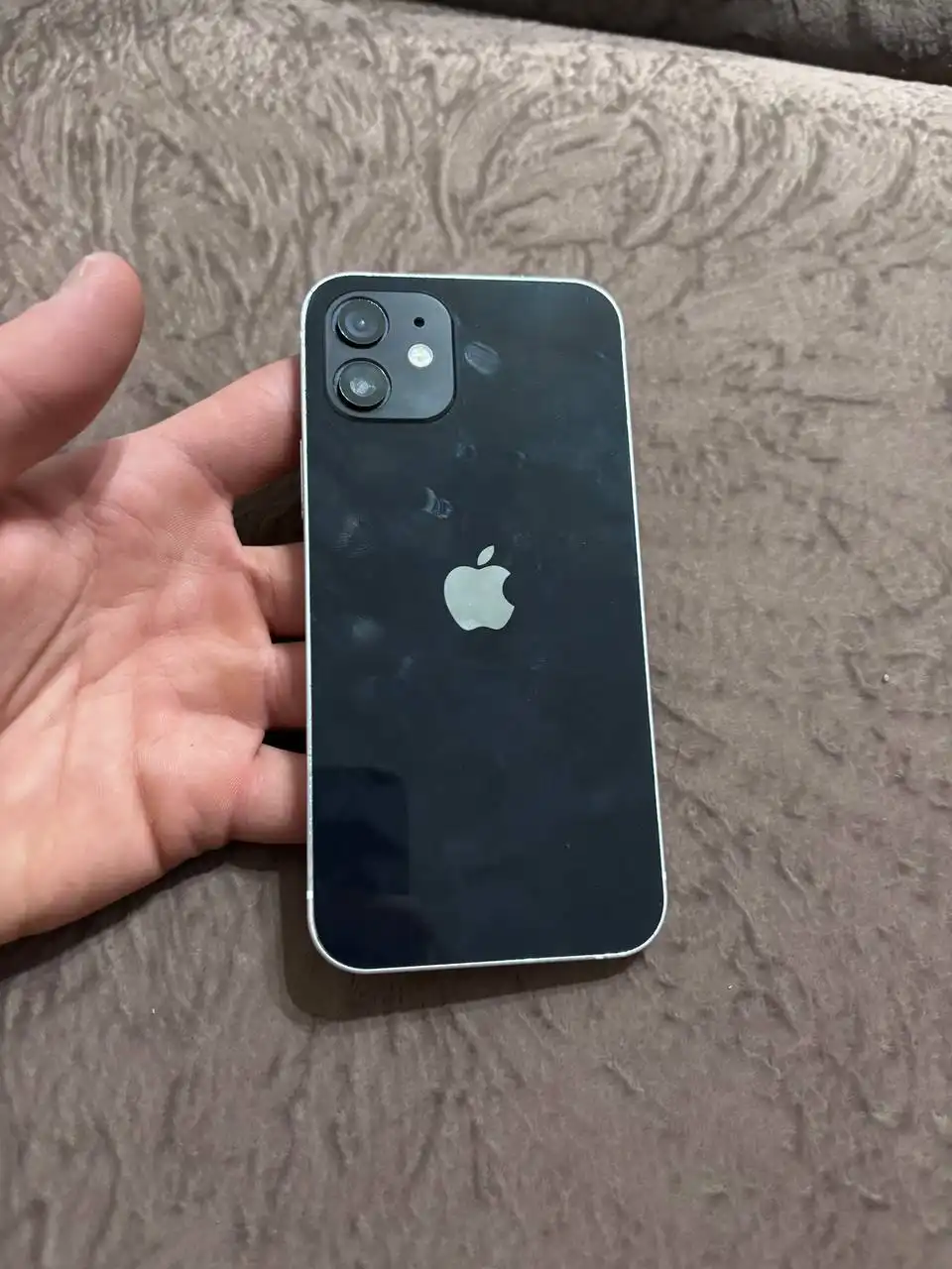 Продам телефон с замененным экраном