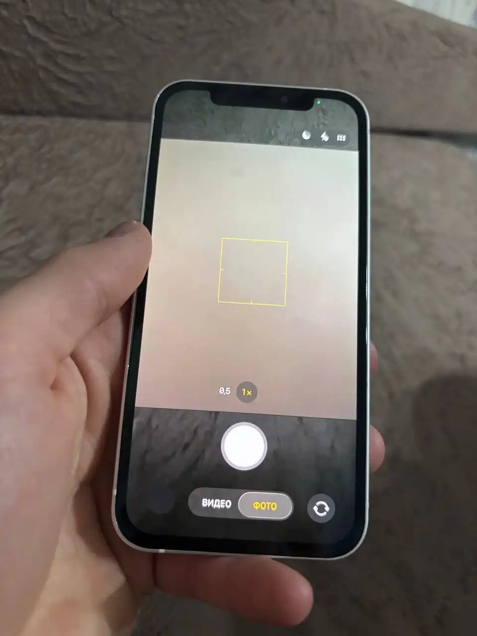 Продам телефон с замененным экраном