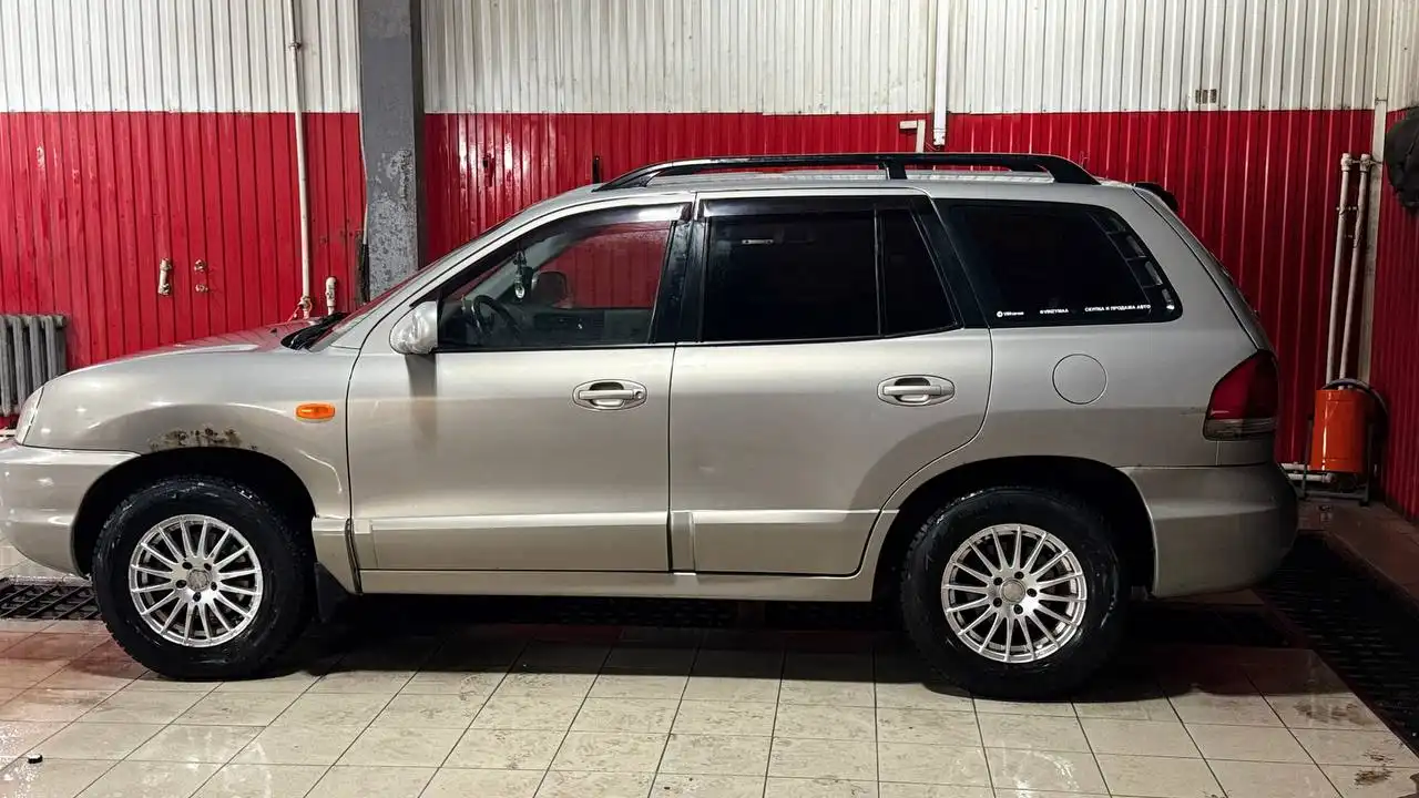 Hyundai Santa Fe 2010 года с запретом
