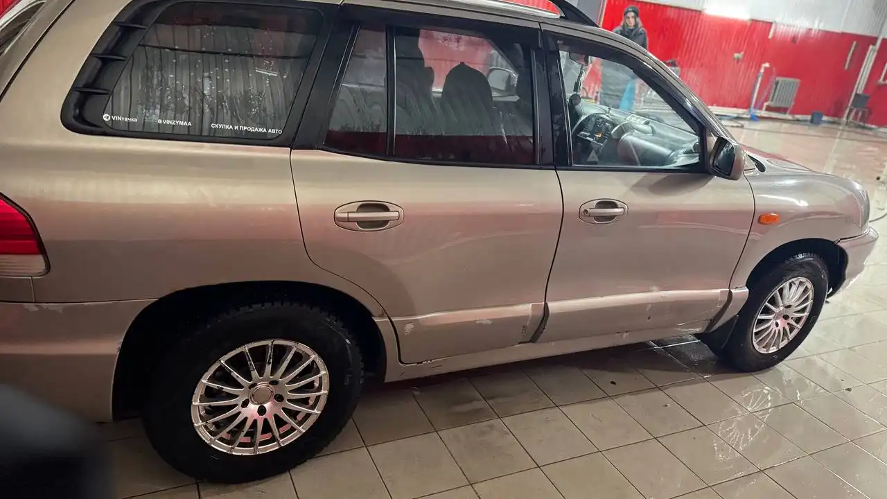 Hyundai Santa Fe 2010 года с запретом