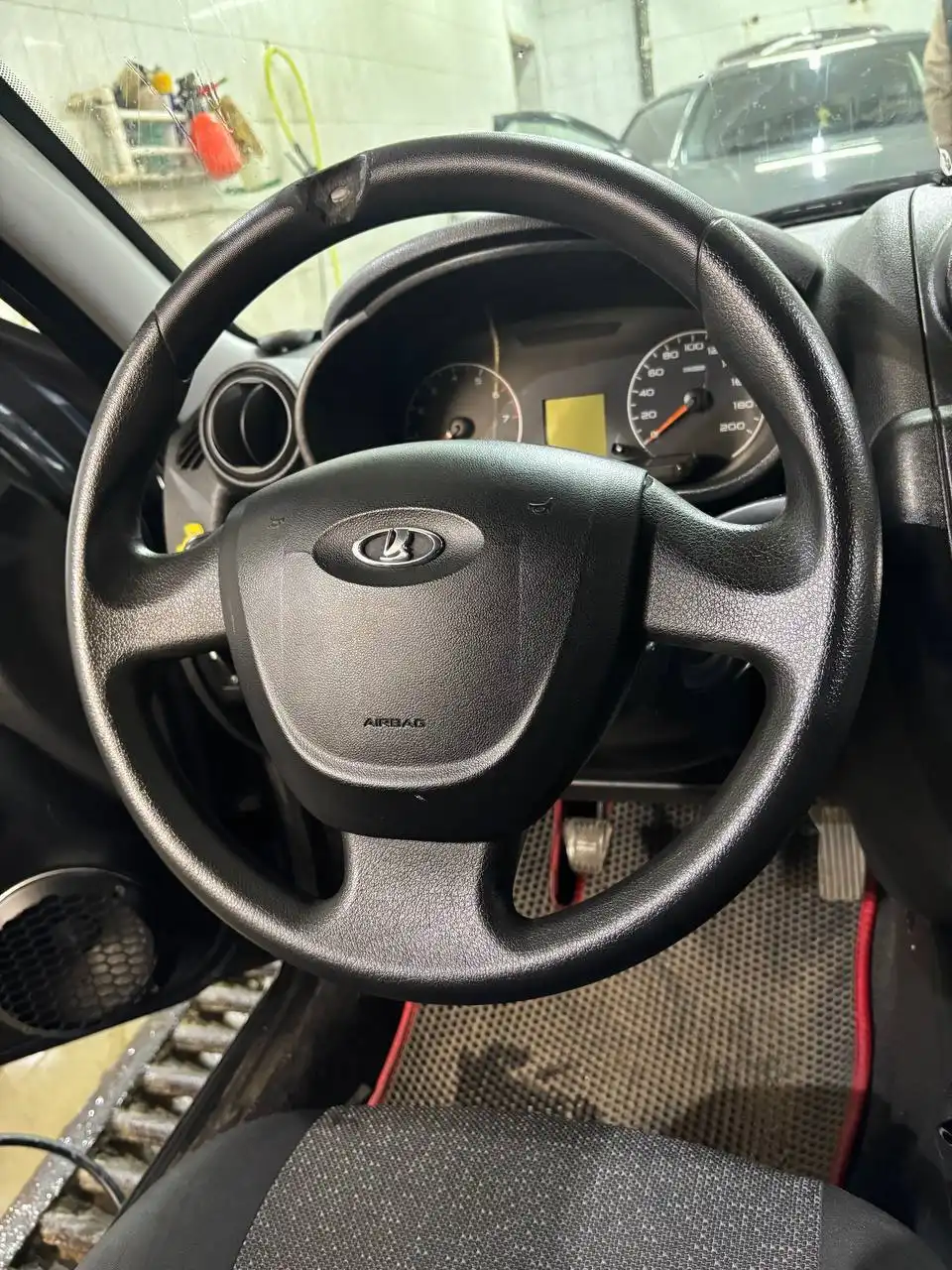 Продажа Lada Granta 2015 года