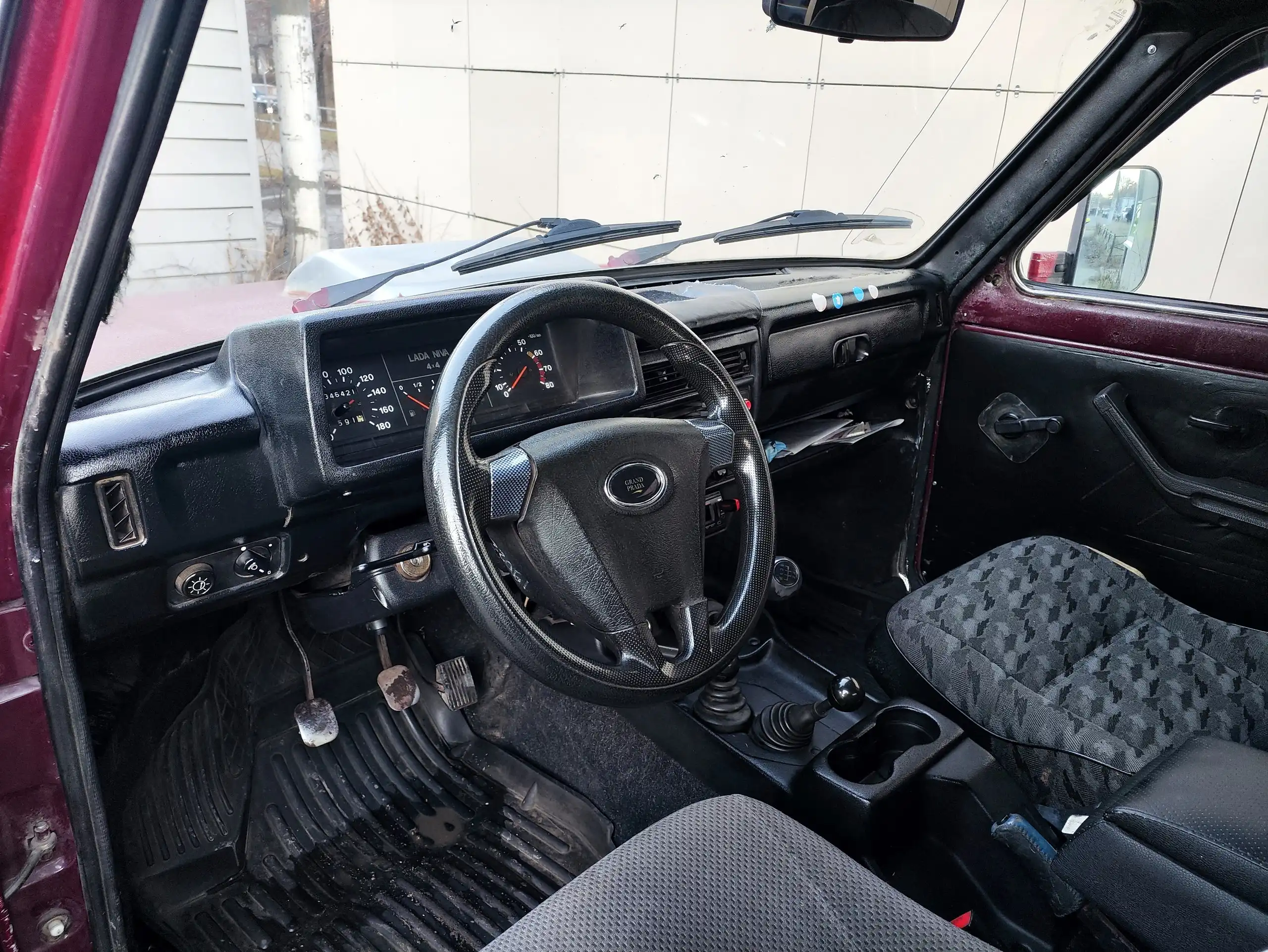 Продажа автомобиля Нива 2002 года