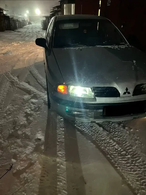 Продажа Mitsubishi Carisma 1.6 МТ - Госномера в Магнитогорск