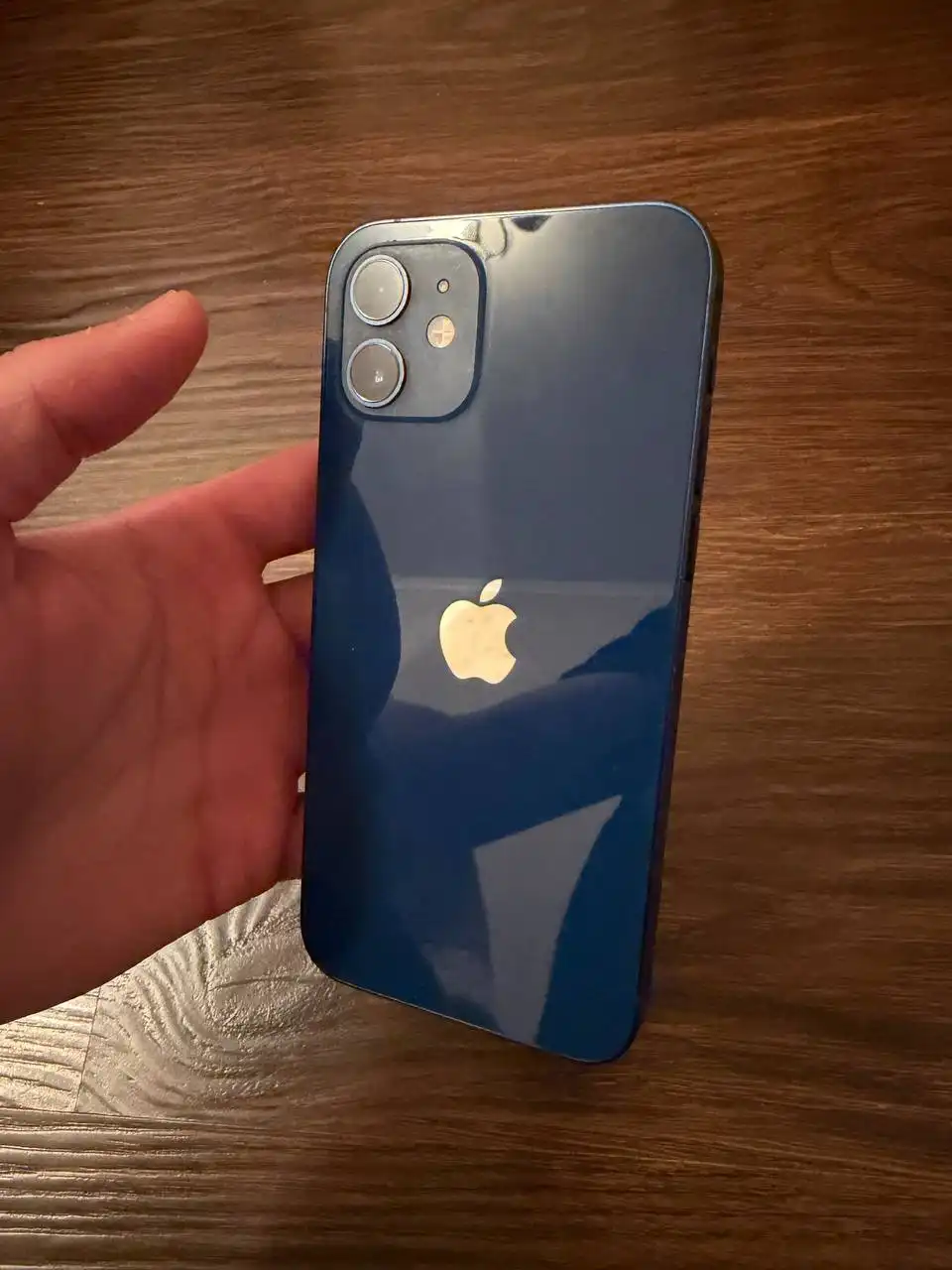 Продам iPhone 12