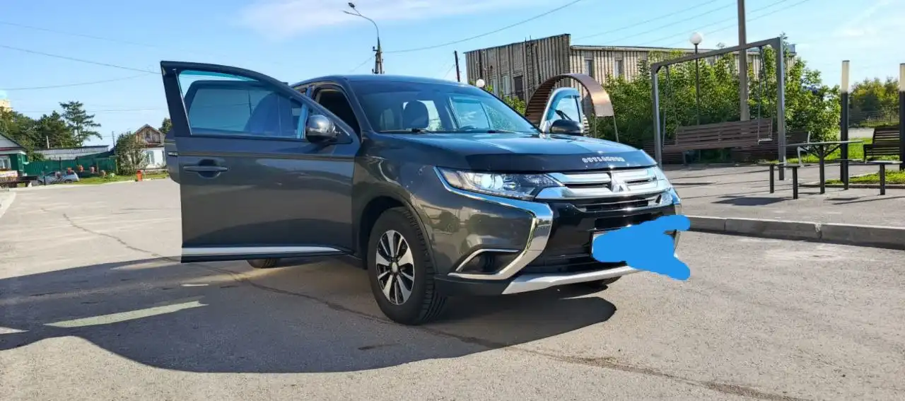 Автомобиль 2017 года, полный привод, не битый, с двумя комплектами колес - Авто в Магнитогорск