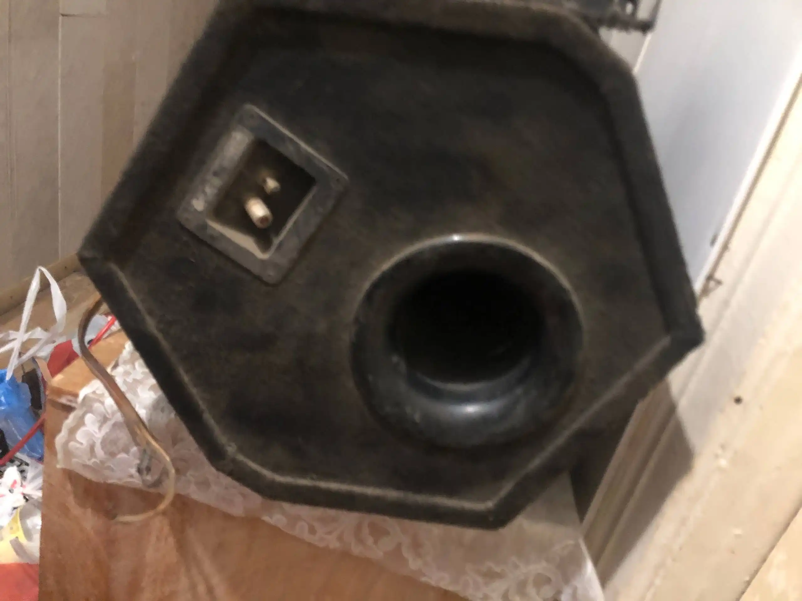 Продам сабвуфер и два усилителя - Аудиотехника (Электроника) в Магнитогорск