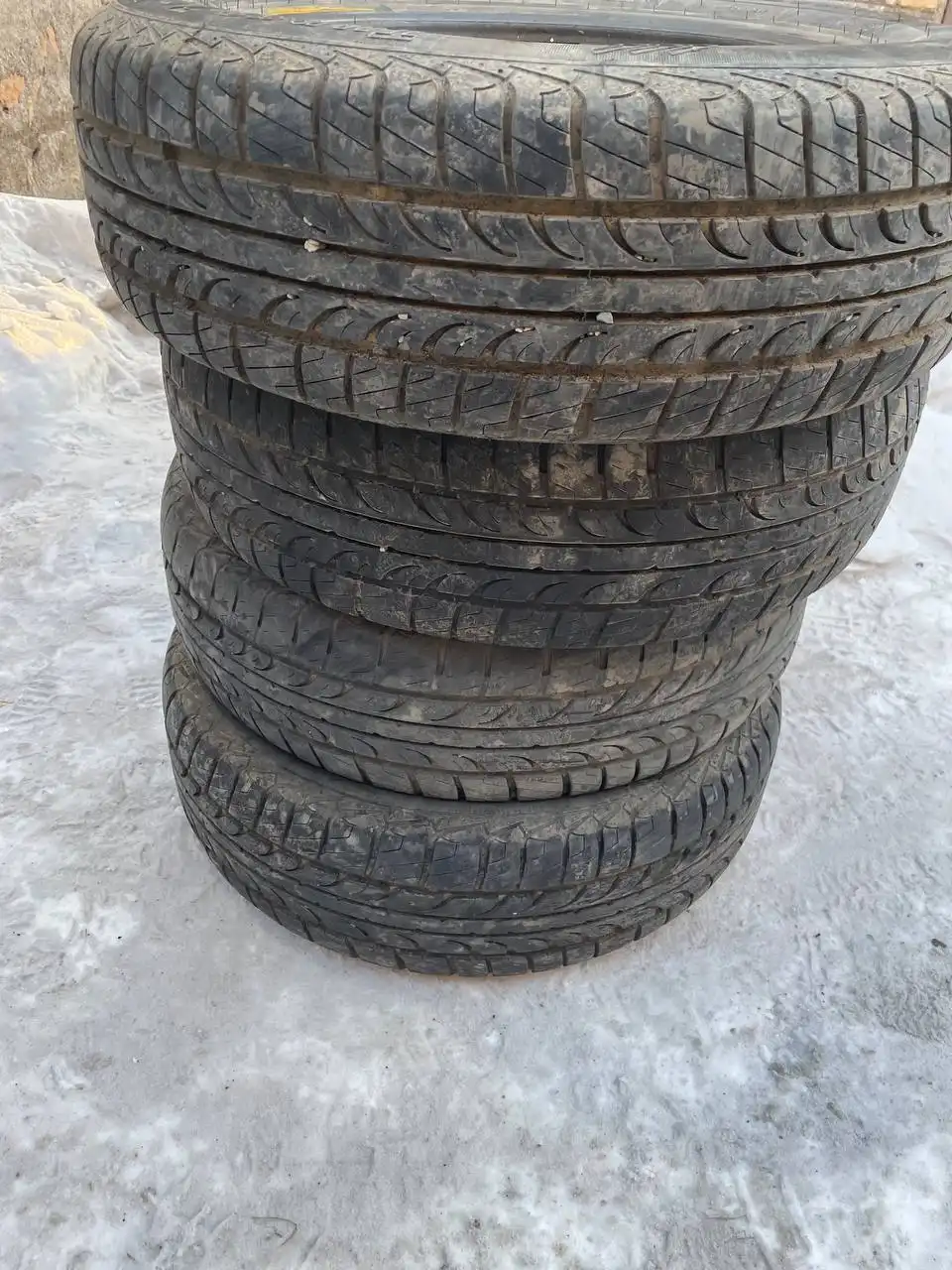 Летняя резина R15 195/65 и диски R15 4/114/3 - Шины и диски (Авто) в Магнитогорск