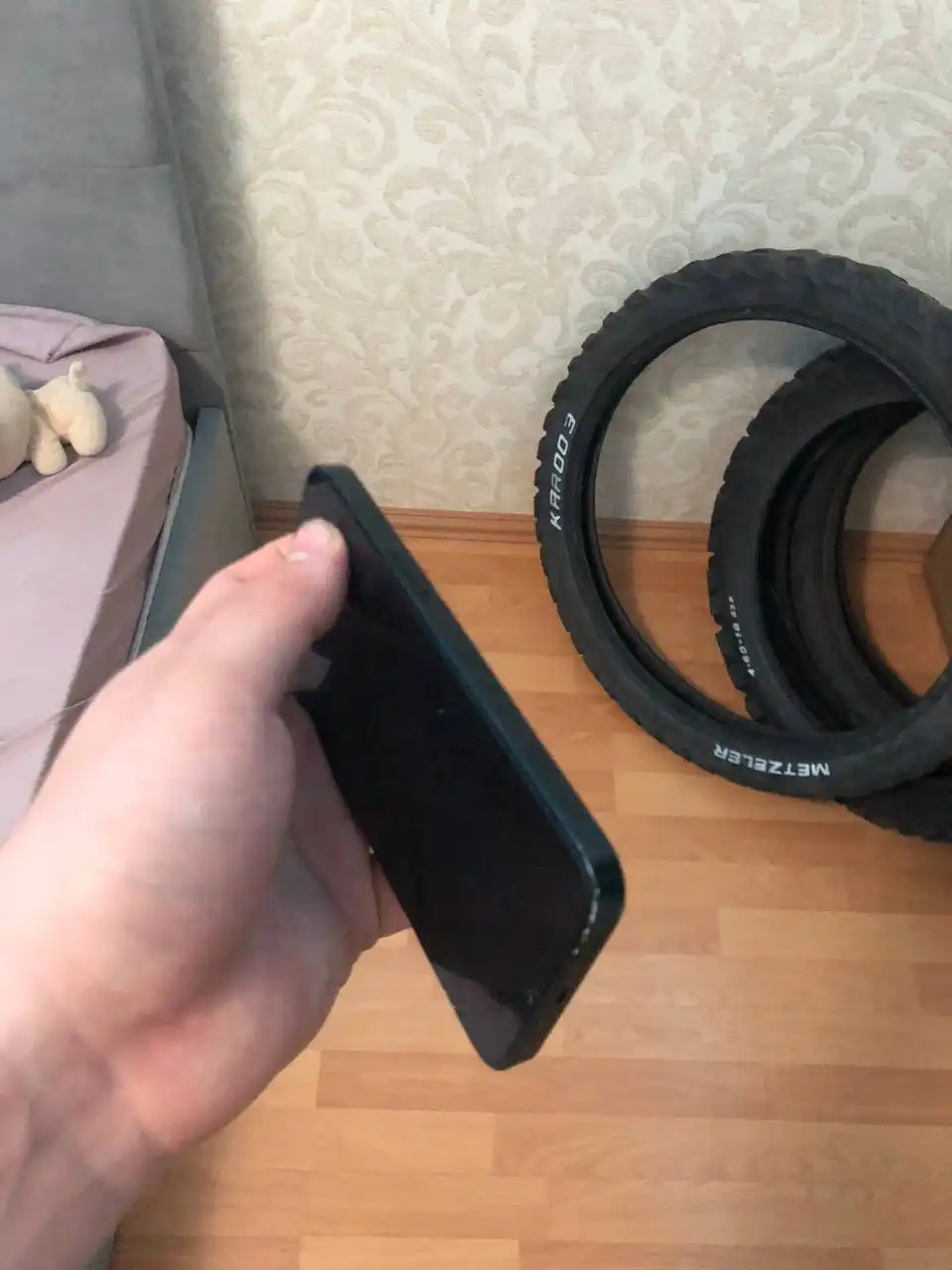 Продажа iPhone 13 и Apple Watch SE 2 - Смартфоны и гаджеты (Электроника) в Магнитогорск