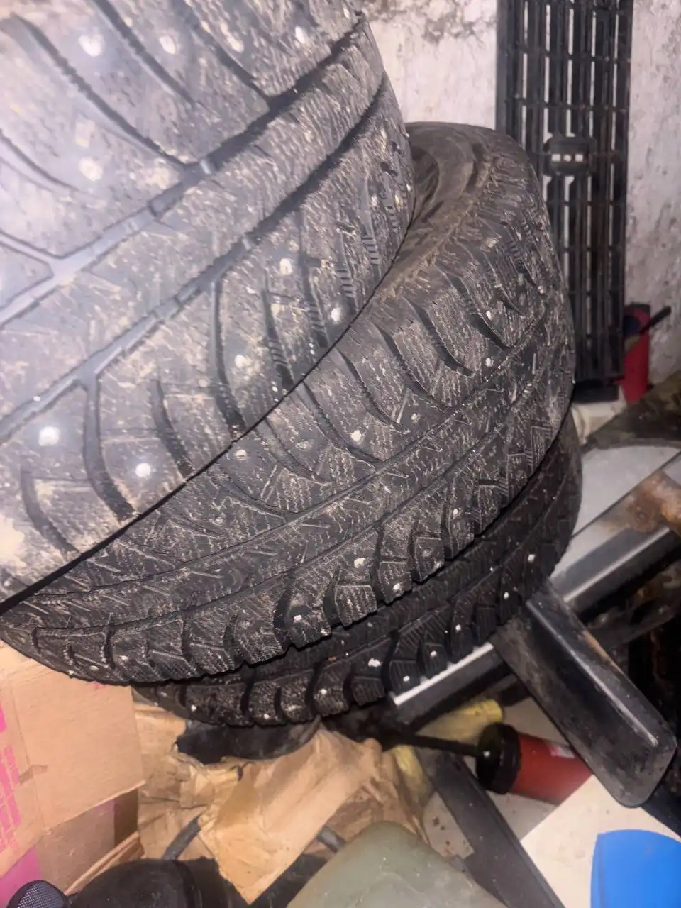 Зимняя резина 14R с шипами - Шины и диски (Авто) в Магнитогорск