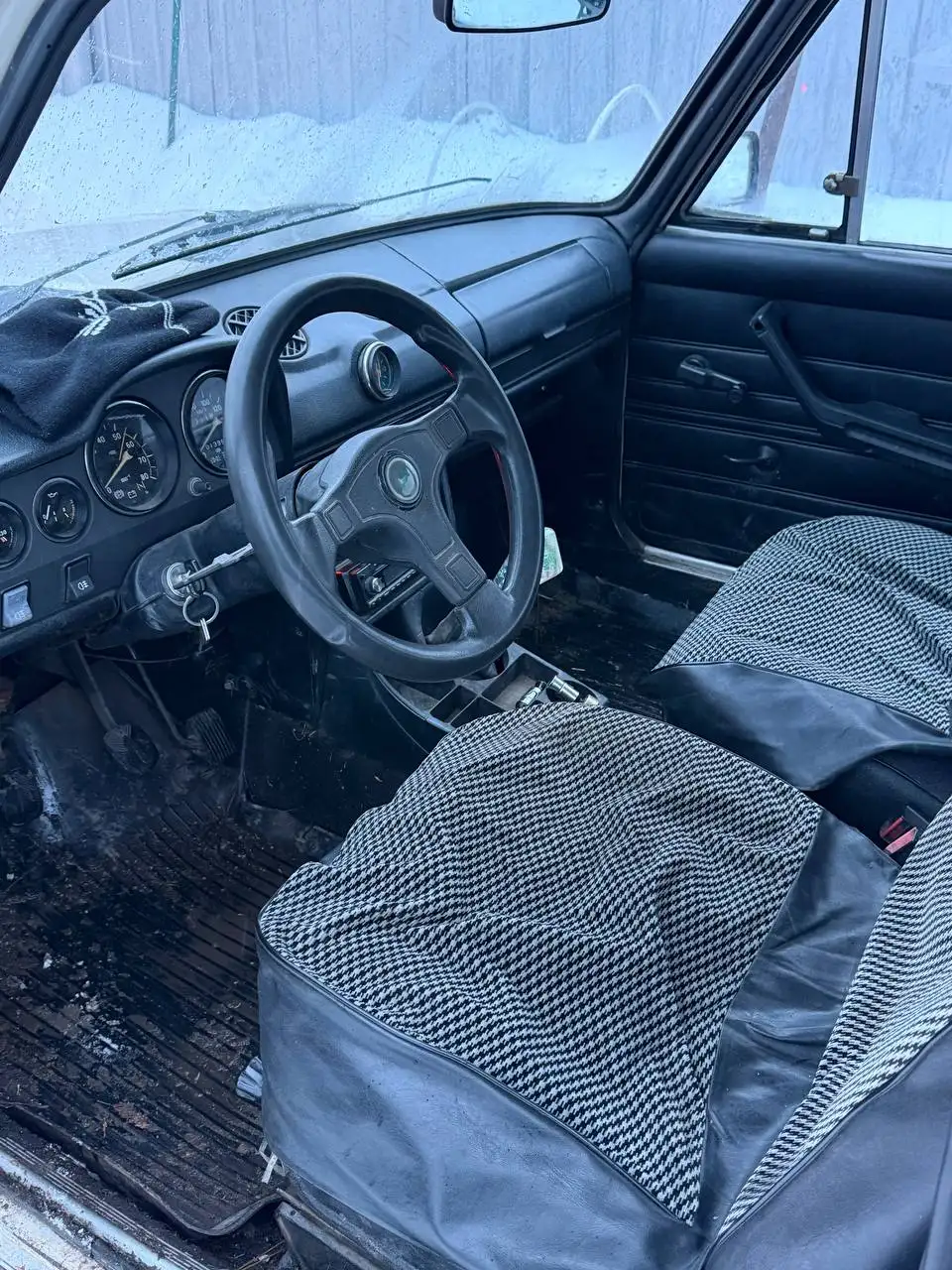 ВАЗ 2106 1996 года в хорошем состоянии с запчастями - Легковые автомобили (Авто) в Магнитогорск