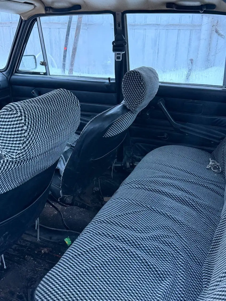 ВАЗ 2106 1996 года в хорошем состоянии с запчастями - Легковые автомобили (Авто) в Магнитогорск