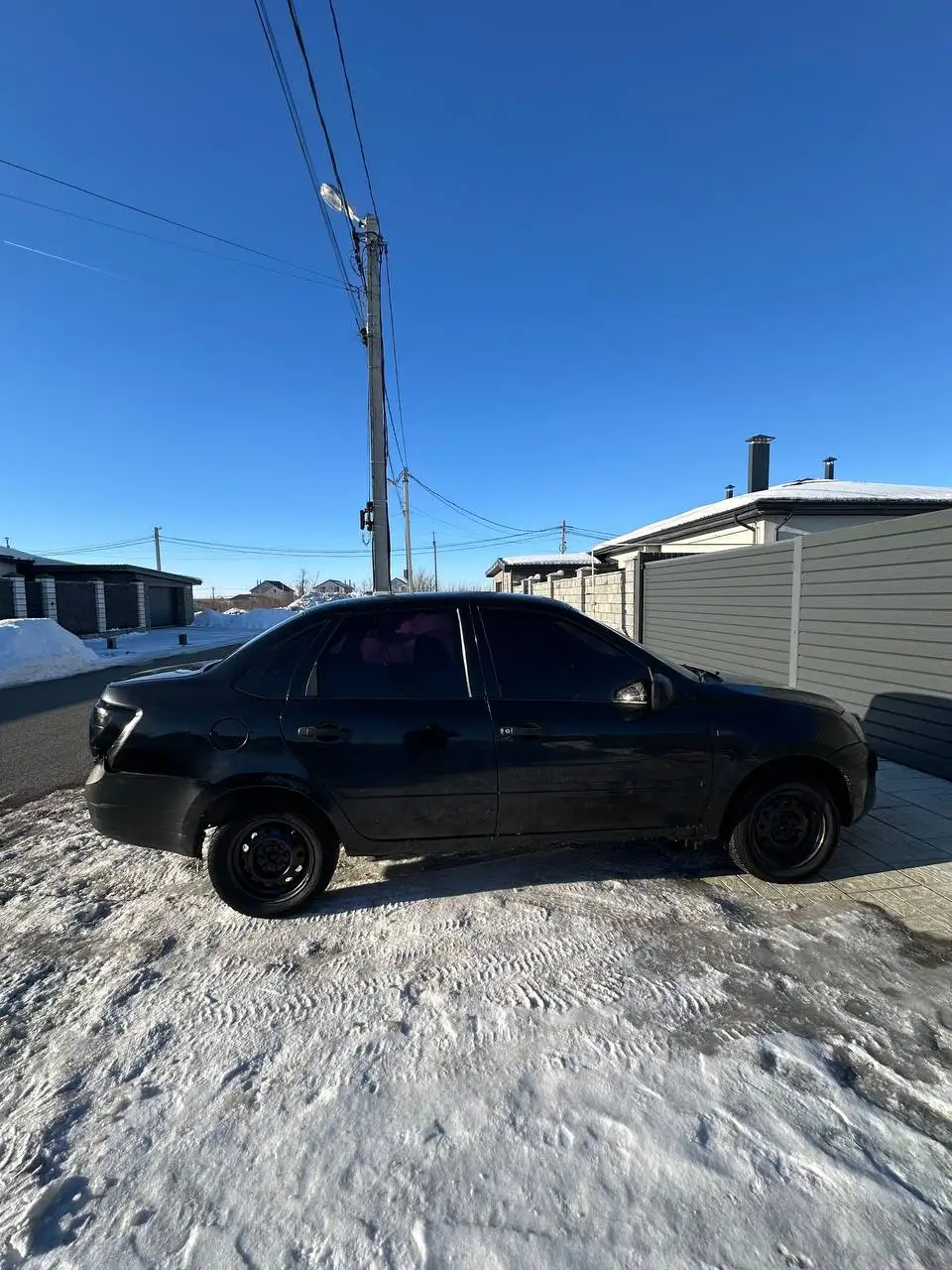 Автомобиль 2013 года в хорошем состоянии с тюнингом салона - Авто в Магнитогорск