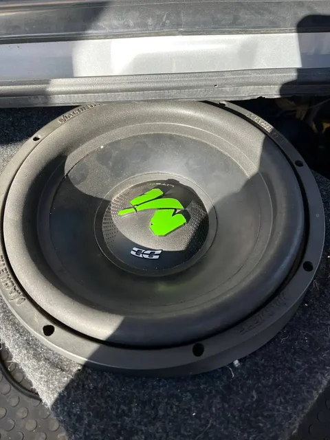 Продажа моноблока, сабвуфера и короба для динамика - Наушники в Магнитогорск