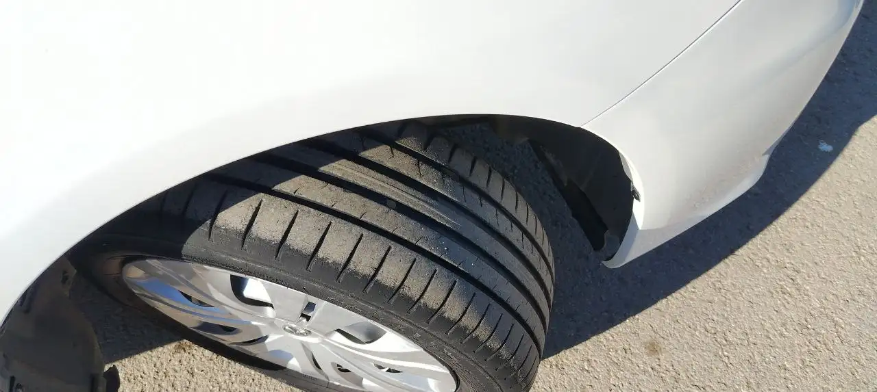 Продажа Toyota Corolla 2013 и Lada Granta 2015 - Легковые автомобили (Авто) в Магнитогорск