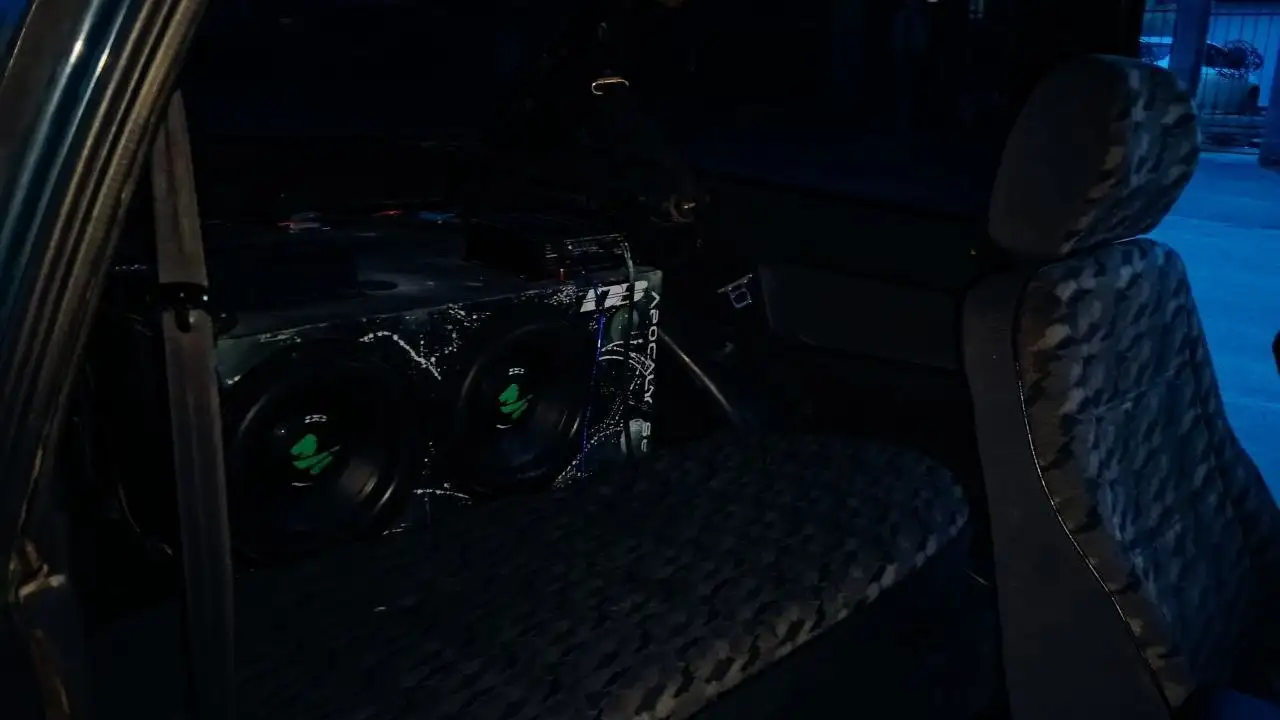 Продам саб - Авто в Магнитогорск