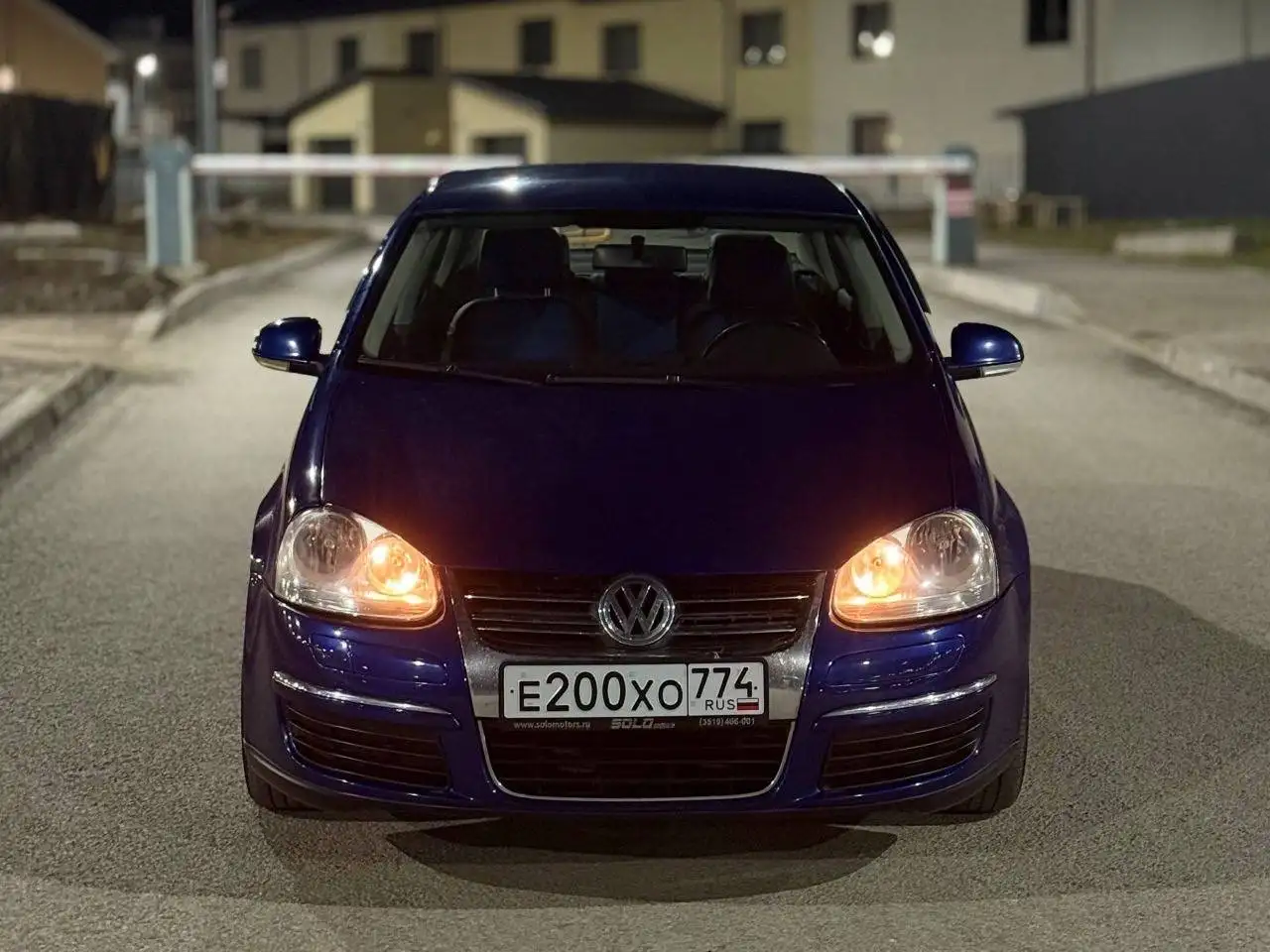 Volkswagen Jetta 2006 1.6 Механика - Легковые автомобили (Авто) в Магнитогорск