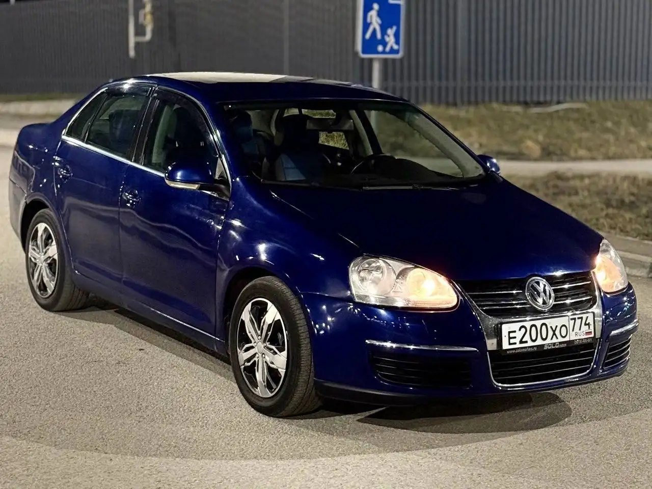 Volkswagen Jetta 2006 1.6 Механика - Легковые автомобили (Авто) в Магнитогорск