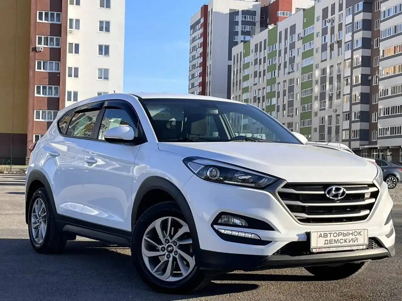 Продажа автомобилей Renault Duster и Hyundai Tucson - Легковые автомобили (Авто) в Магнитогорск