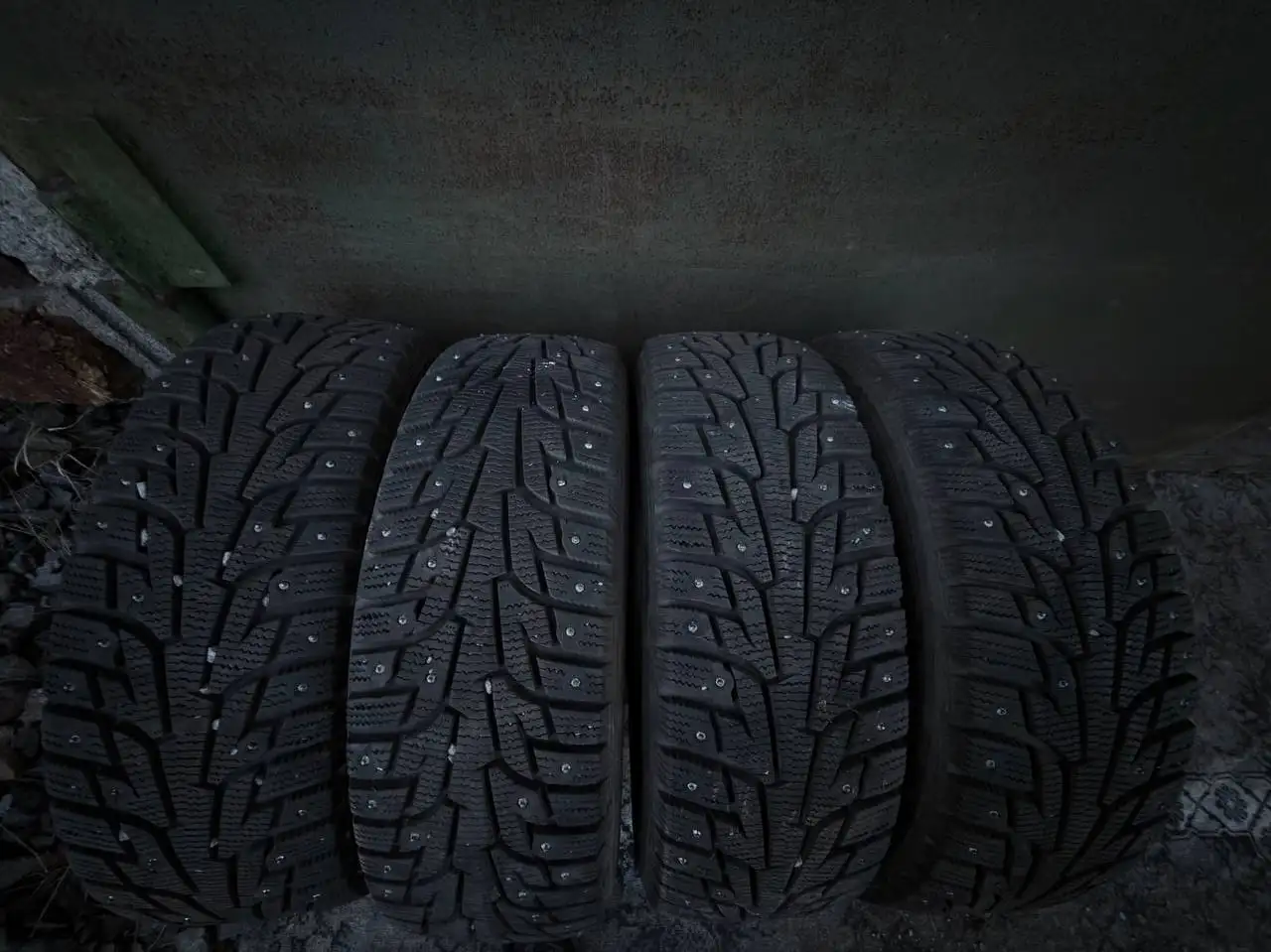 Продам зимнюю резину Hankook Winter I'Pike RS 175/65 R14 86T - Шины и диски (Авто) в Магнитогорск