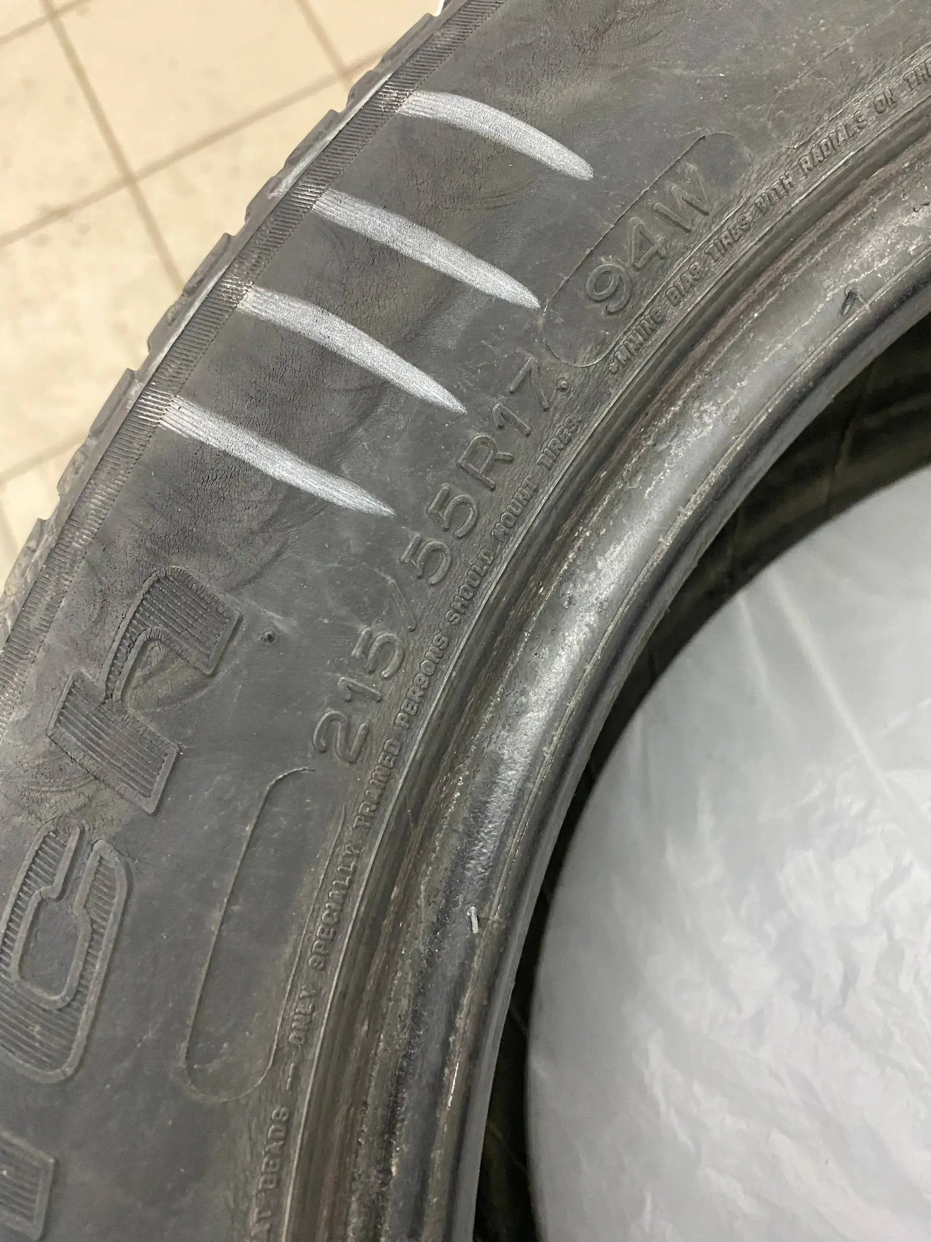 Продам летние шины r17 215/55 - Шины и диски (Авто) в Магнитогорск