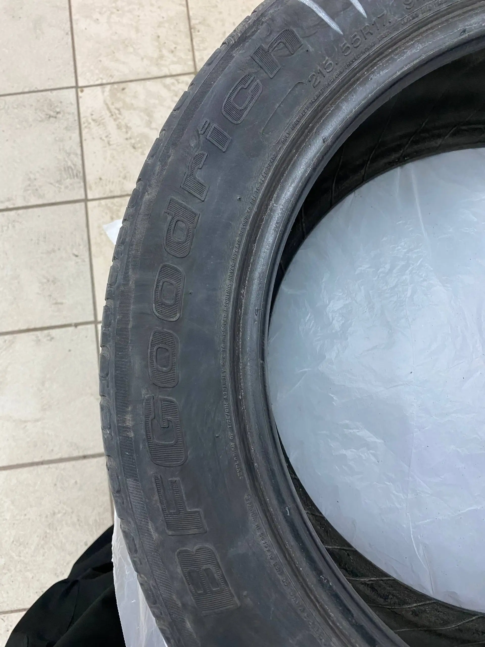 Продам летние шины r17 215/55 - Шины и диски (Авто) в Магнитогорск