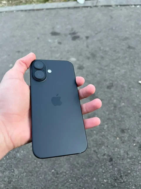 iPhone 16 128GB - Электроника в Магнитогорск