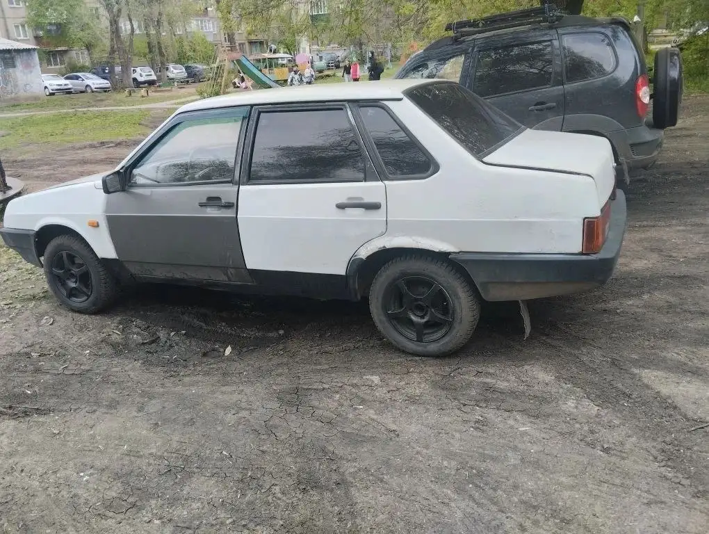 ВАЗ 2199 нужен ремонт - Легковые автомобили (Авто) в Магнитогорск