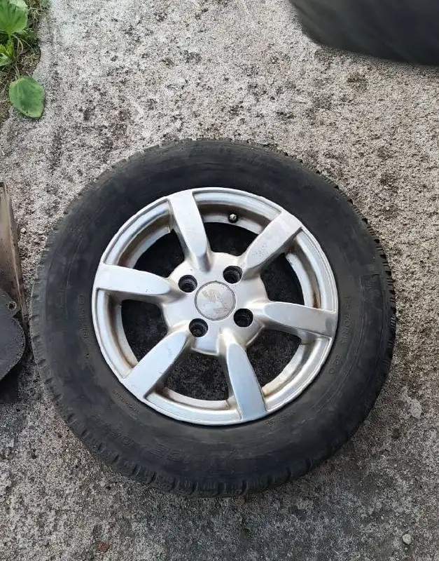 Комплект литых дисков R13 на зимней резине Michelin - Диски (Авто) в Магнитогорск