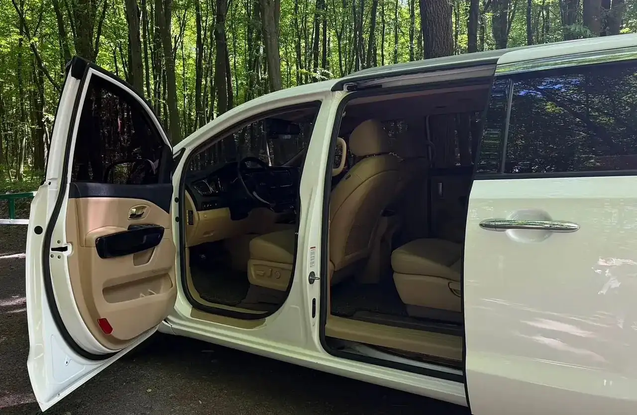 Kia Carnival 2.2 дизель - Авто в Магнитогорск