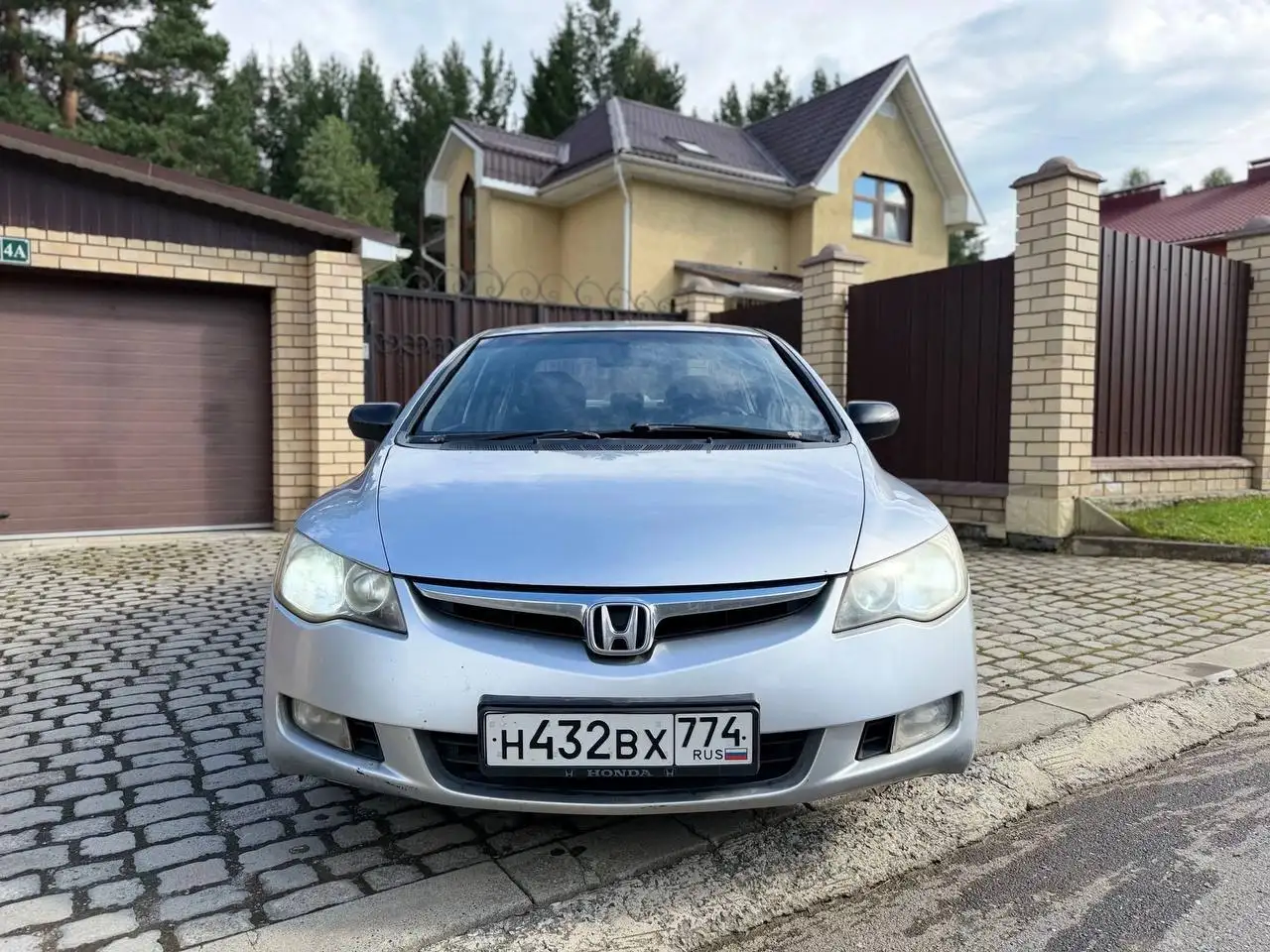 Honda Civic 2007 года 1.8 MT — собственник - Honda Civic (Авто) в Златоуст