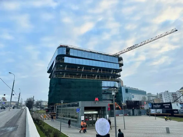 Продажа торгового помещения в деловом центре TWIST у метро Савеловская - Недвижимость в Москва