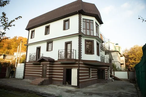 Продается мини-гостиница в Адлере - Недвижимость в Адлер