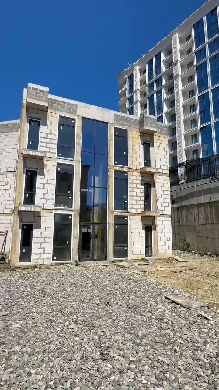 Готовый бизнес в Сочи: участок 9 соток с трёхэтажным зданием 465 м² - Недвижимость для бизнеса (Готовый бизнес и оборудование) в Сочи