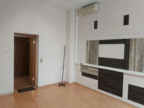 Сдам офисы в БЦ Ленинский проспект 19 - Коммерческая в Москва