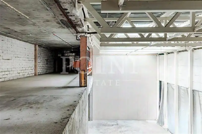 Аренда двухуровневого ПСН с витринными окнами в ЦАО - Коммерческая недвижимость (Недвижимость) в Москва